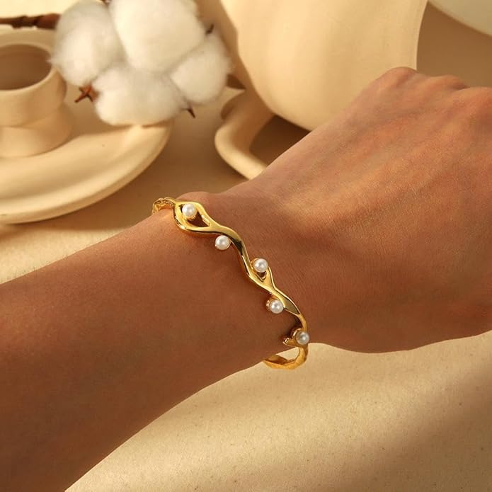 Bracelet Rétro Français en Acier Titane Plaqué Or 18K avec Pierre Naturelle